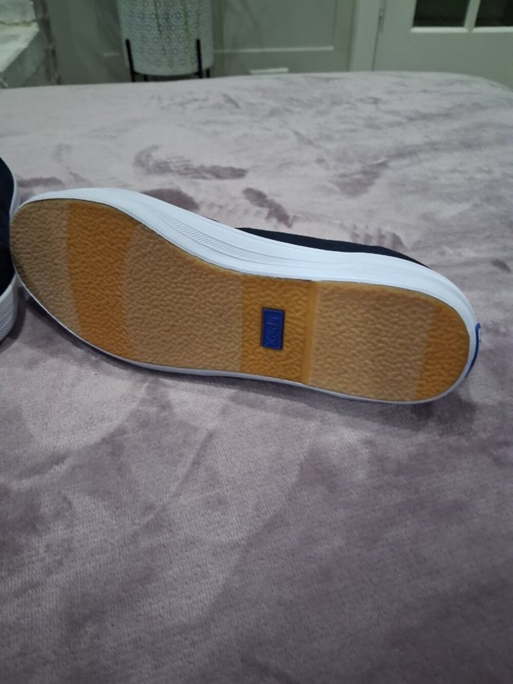 KEDS NAVY SLIP ONS SIZE 9 - Picture 4 of 4